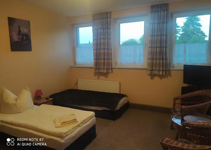 Alte Molkerei בית הארחה